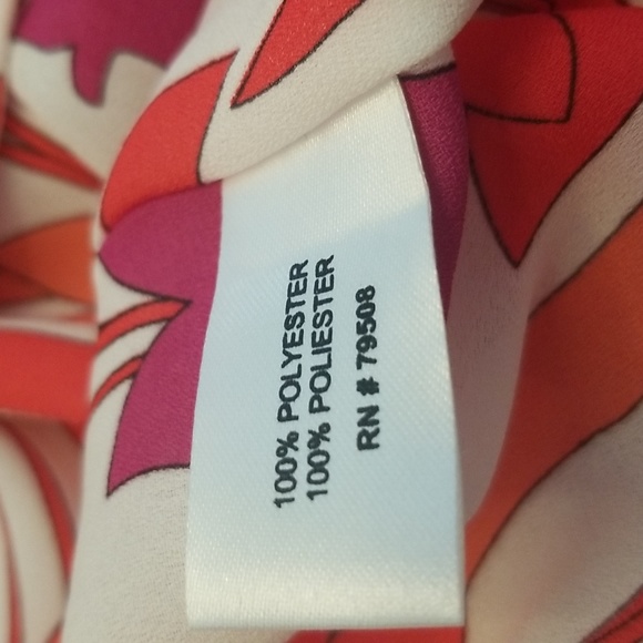 🦋Violet + Claire Vibrant Halter Style Flowy Sleeveless Top - Picture 5 of 8